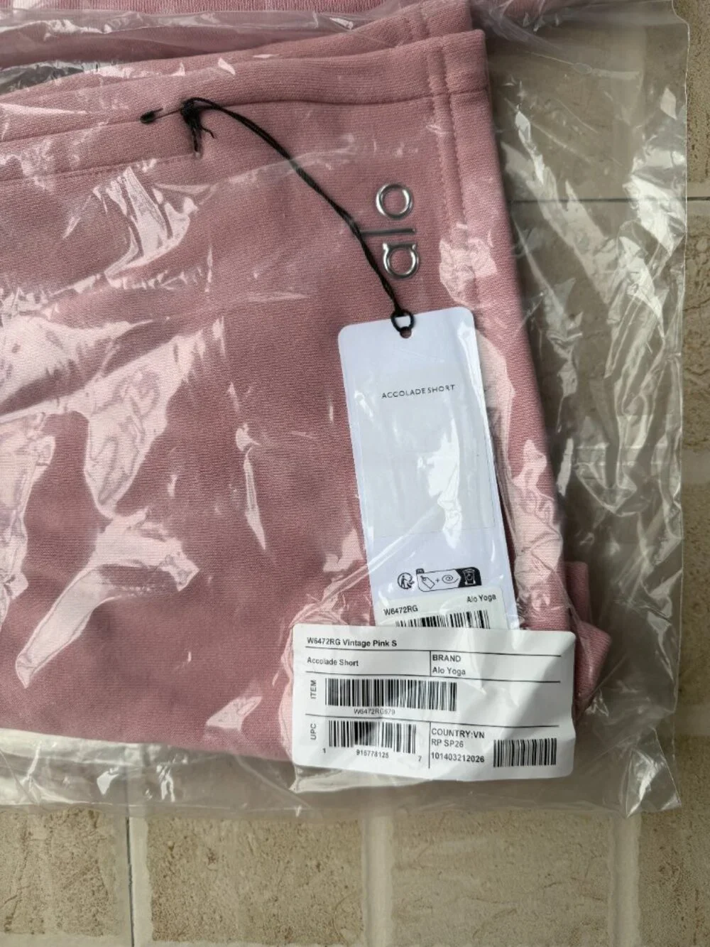 Auth ALO Yoga Set VTG Pink Accolade Crew Neck Pullover And Short